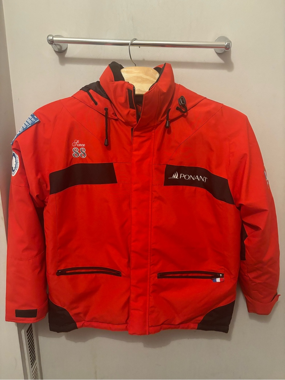 PONANT 88 Jacket Men’s Medium Red Antarctica Polar Expedition Hooded Parka Coat